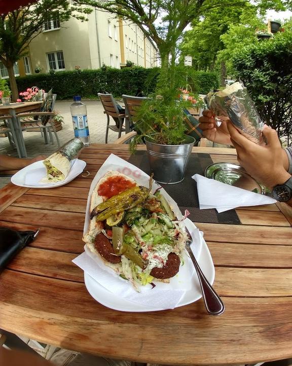 Enfes - Doener Kebab am Bauhaus